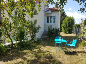 Gîte rénové avec jardin clos, proche des Châteaux de la Loire et de l'itinéraire « La Loire à Vélo » - FR-1-491-410